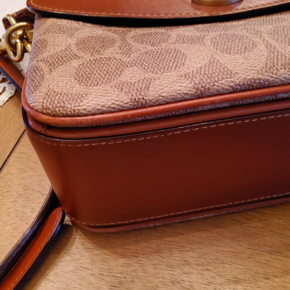 Coach Cassie 19 in Signature Canvas 89089 - Picture 5 of 12